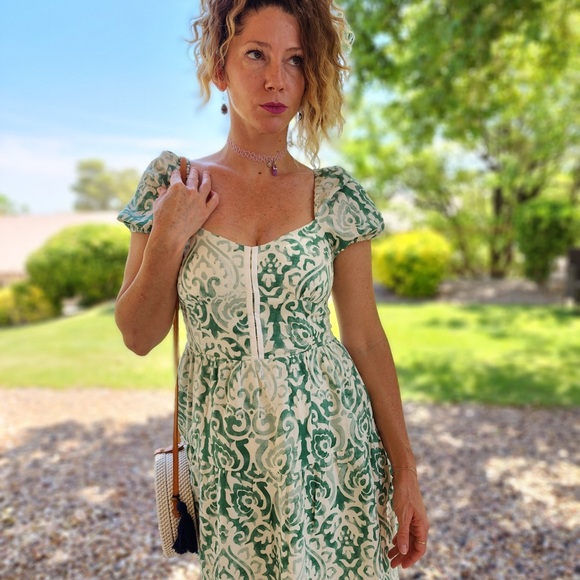 Meet your Posher, Aesha - Picture 4 of 9